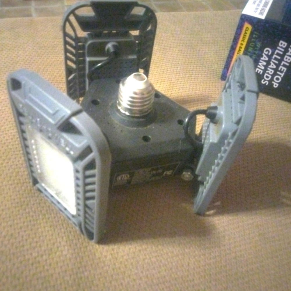 BELL & Howell Tri-Light Ultra bright!!Good Condition ‼️